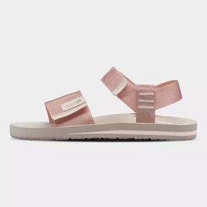 North Face NIB light pink Skeena sandals